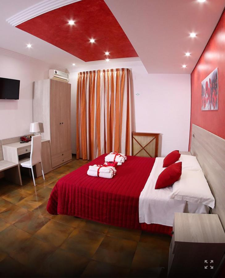 Deluxe Triple Room,1033288313:JPEG